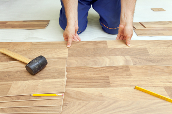 laying-laminate-flooring